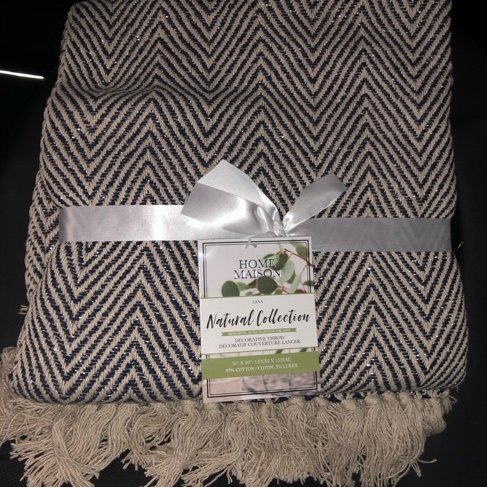 Herringbone Pattern Decorative Throw
